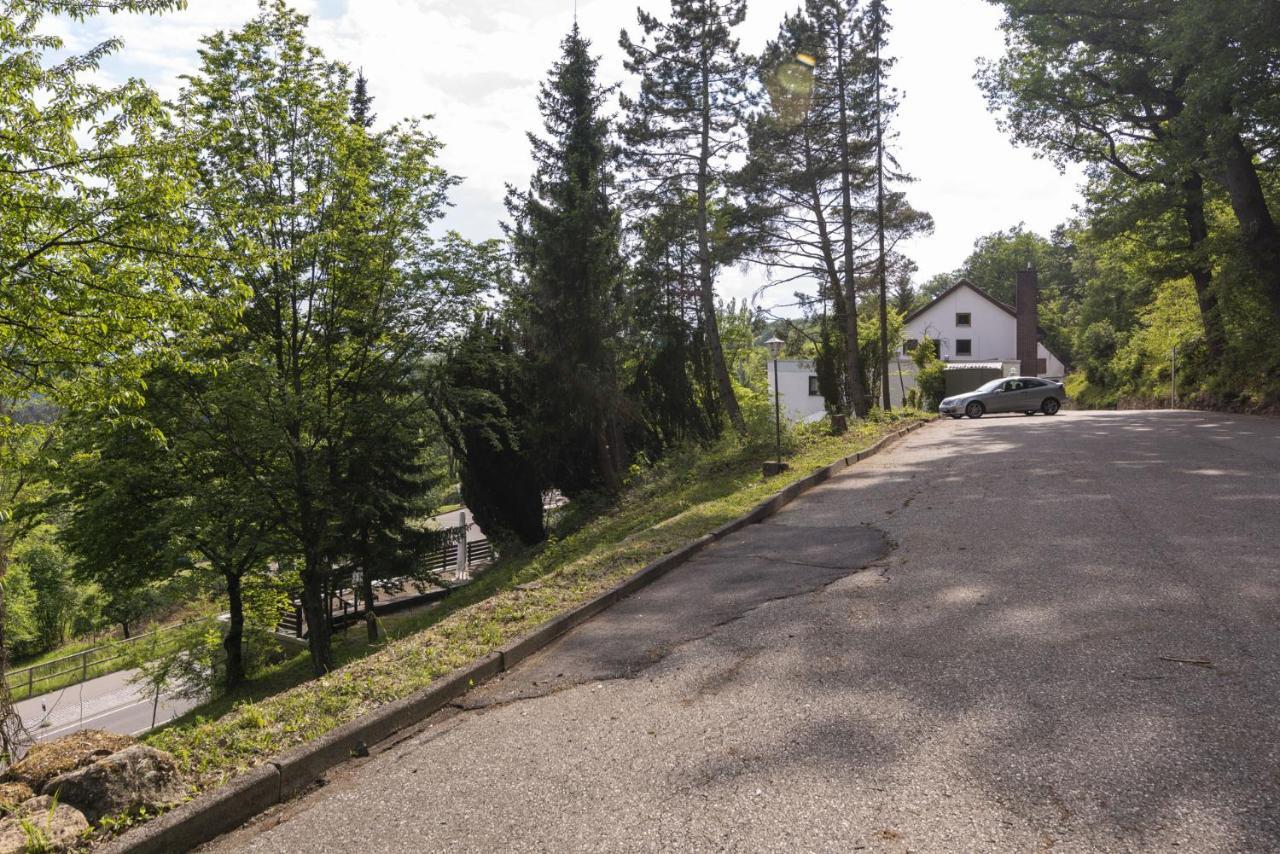 Hotel Pfefferburg Schonaich Bagian luar foto